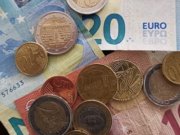 cash euro munten en papier